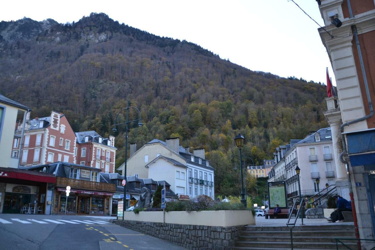 Petit Studio Dans Immeuble De Caractere Apartment Cauterets Exterior foto